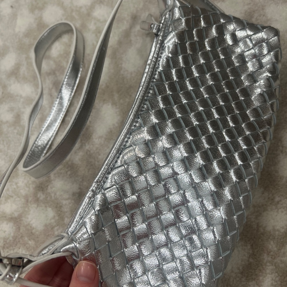 Silver handbag - Picture 3 of 3